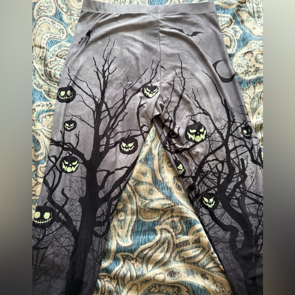 Hot Topic Halloween Leggings size large
